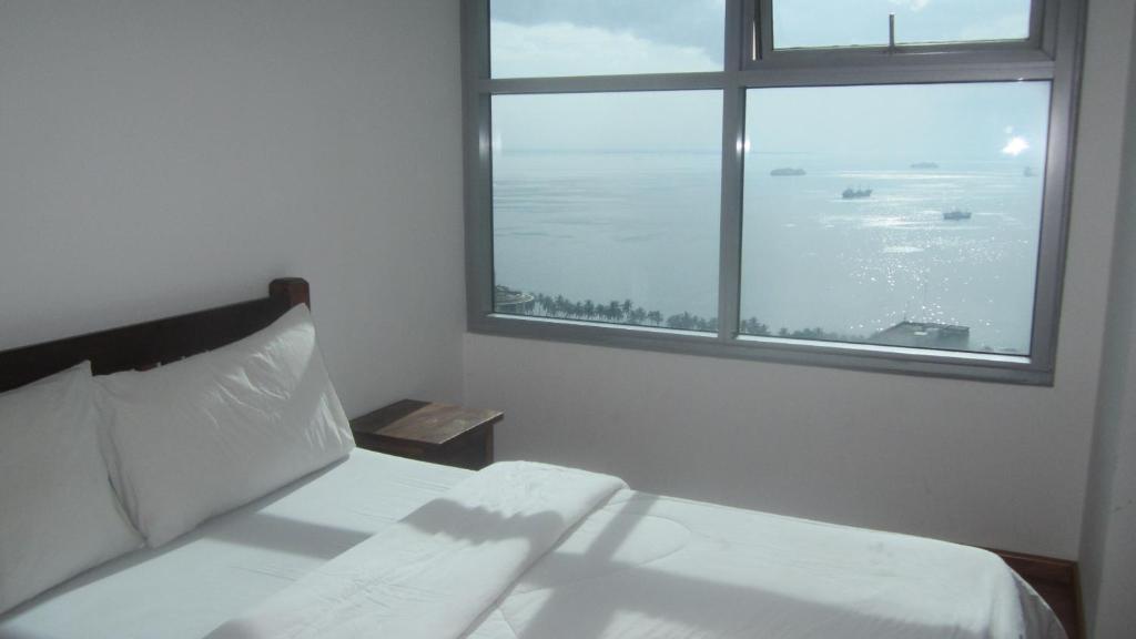 Luxor Suites Manila Room photo